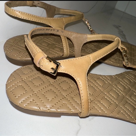 Tory Burch Marion Quilted Leather T-Strap Sandal Size 7 Color Sand W Box & Bag - Picture 9 of 16